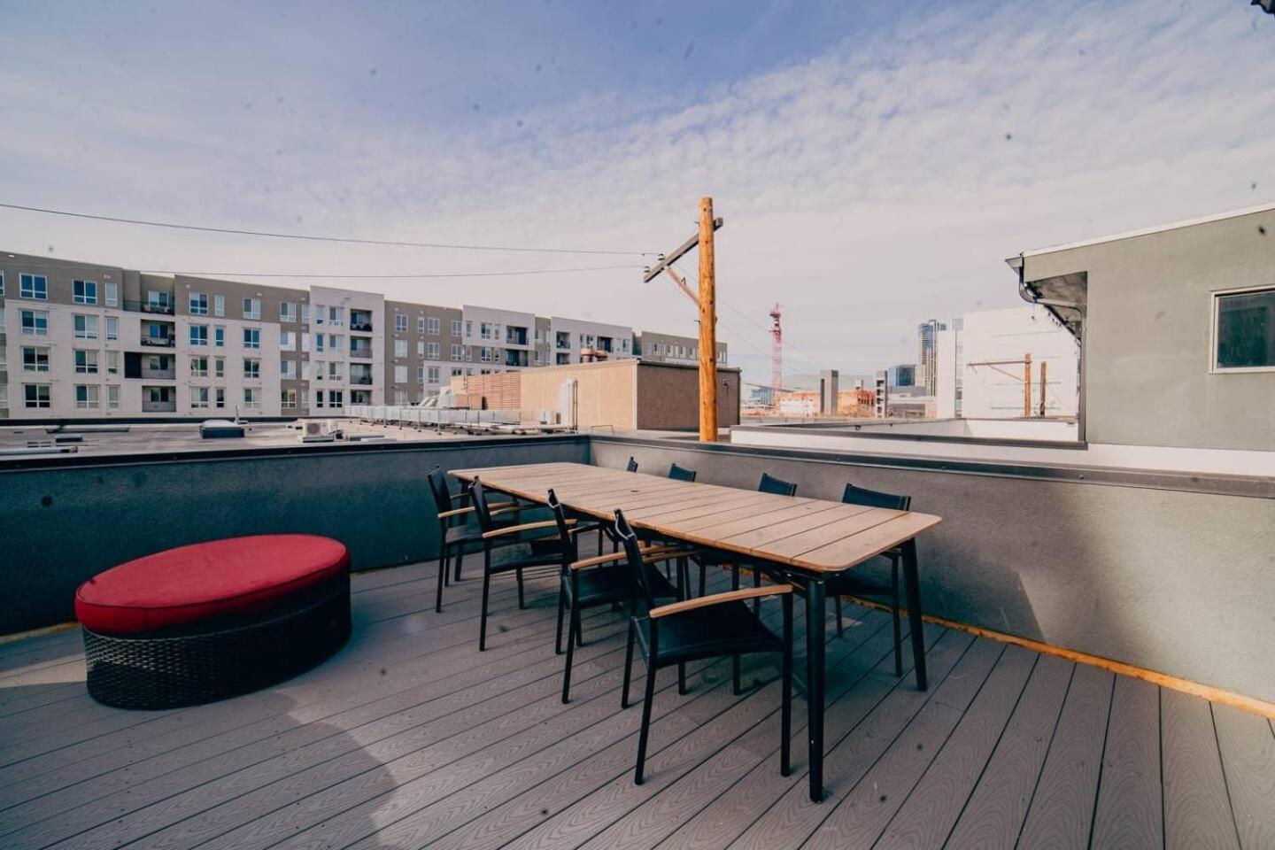 Golden Triangle Townhome At Downtown Holiday home *