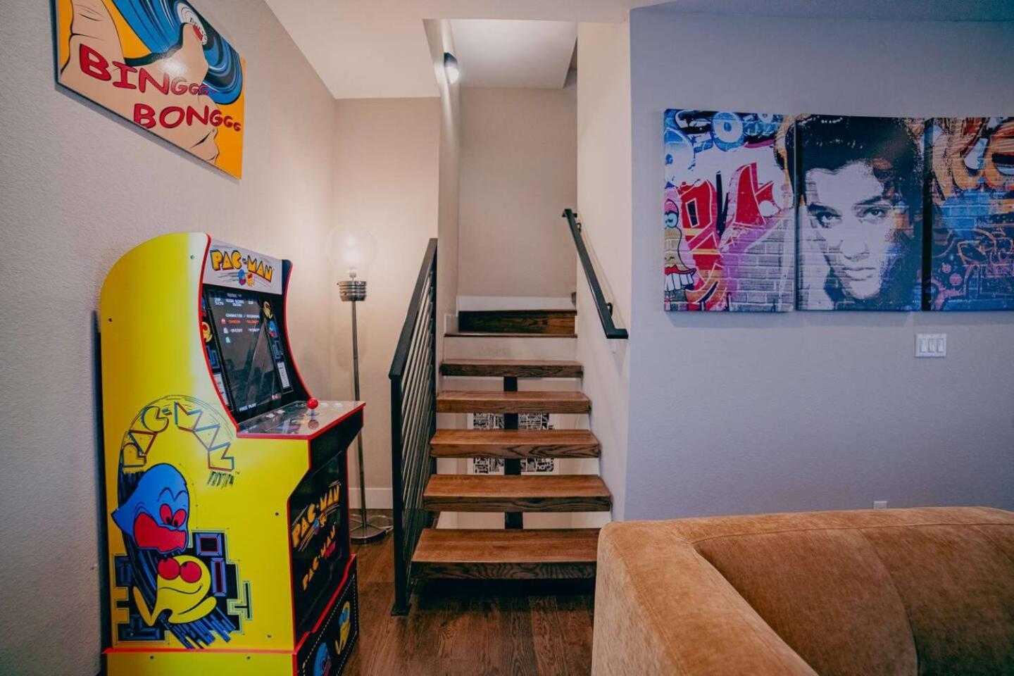 Golden Triangle Townhome At Downtown Holiday home